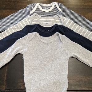 3mo Set of Carter's 4 long sleeve onesies. Blue and Gray.